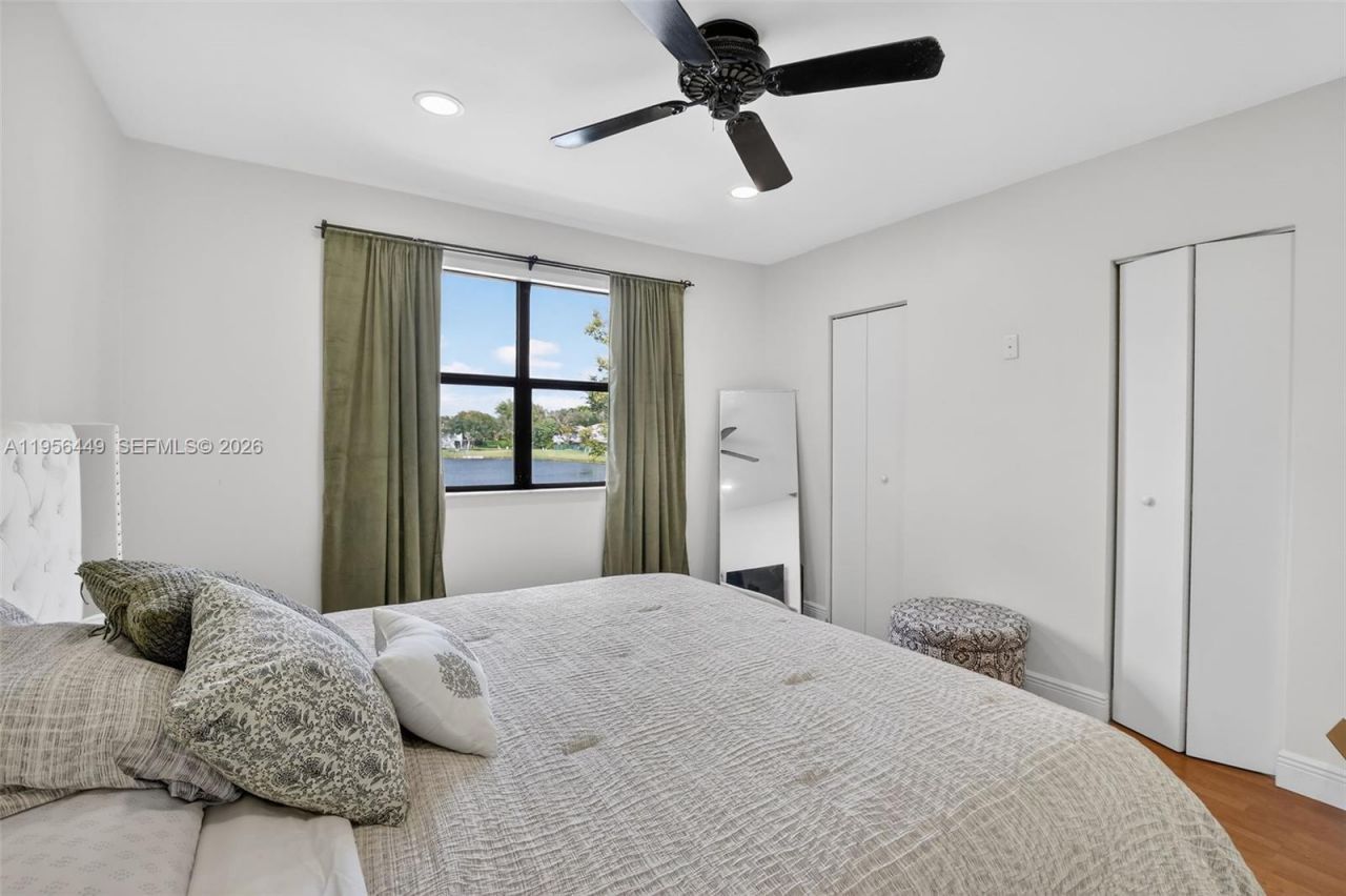 10431 NW 3rd St, Pembroke Pines, FL 33026 Photo