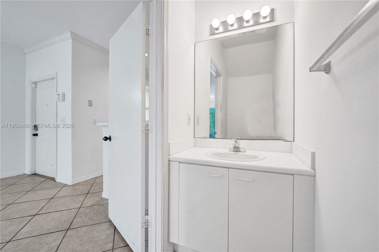 2050 Pasa Verde Ln, Weston, FL 33327 Photo