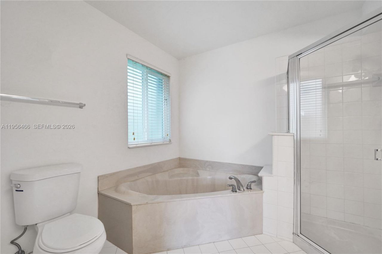 2050 Pasa Verde Ln, Weston, FL 33327 Photo