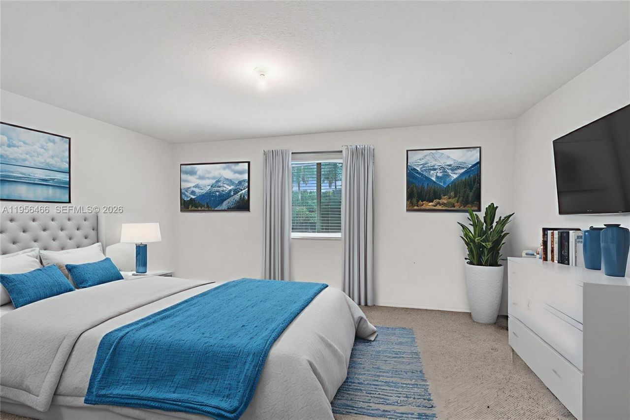 2050 Pasa Verde Ln, Weston, FL 33327 Photo