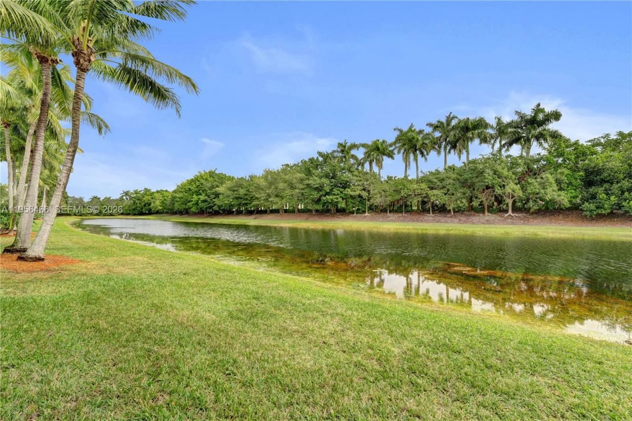 2050 Pasa Verde Ln, Weston, FL 33327 Photo