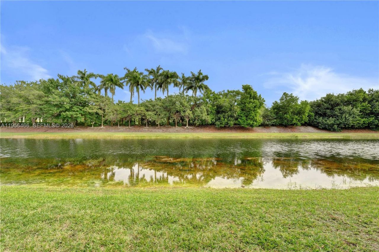 2050 Pasa Verde Ln, Weston, FL 33327 Photo