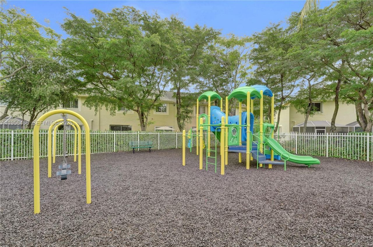 2050 Pasa Verde Ln, Weston, FL 33327 Photo