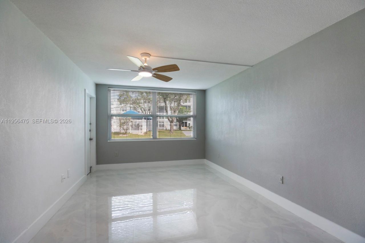 1351 NE 191 St, Unit E 106, Miami, FL 33179 Photo