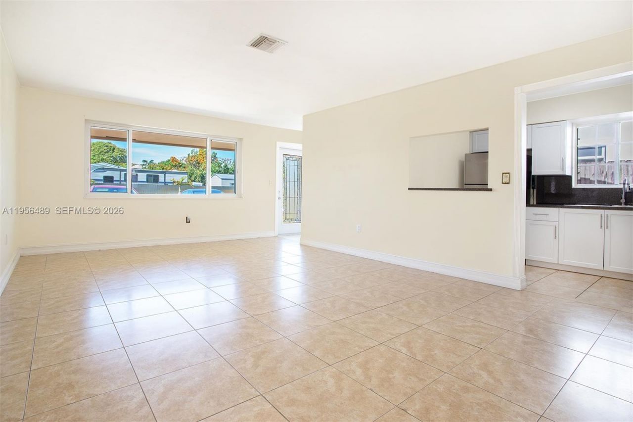 1201 NW 78th Ave, Pembroke Pines, FL 33024 Photo