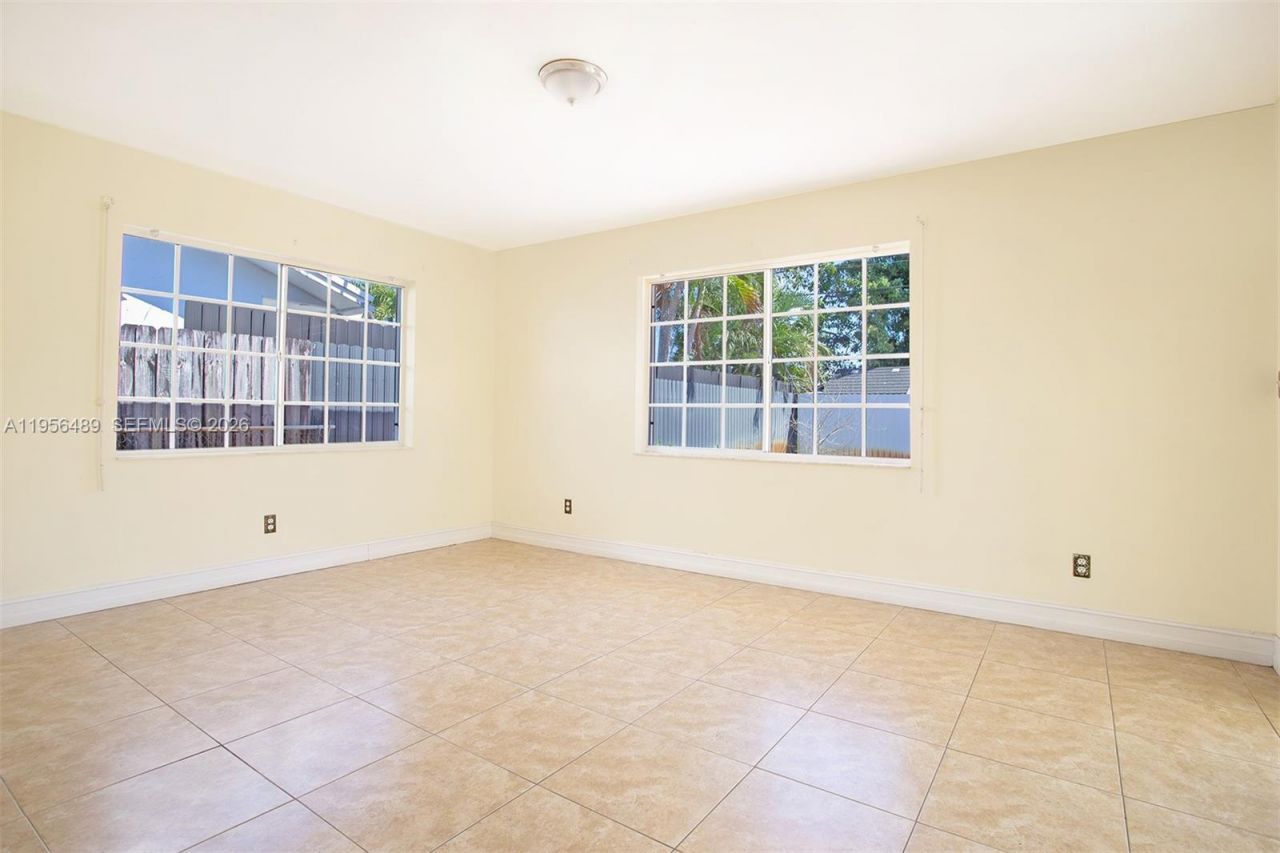 1201 NW 78th Ave, Pembroke Pines, FL 33024 Photo