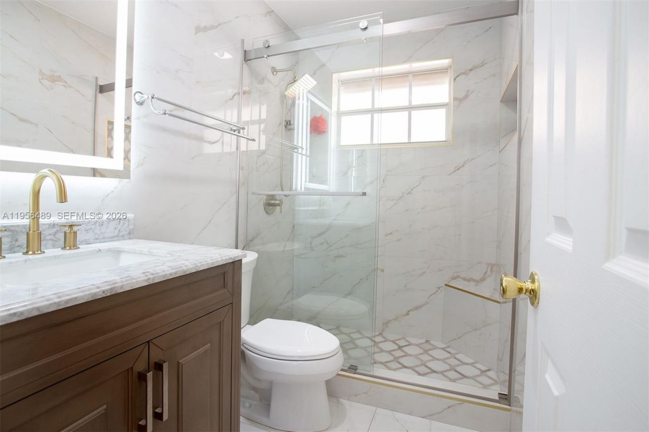 1201 NW 78th Ave, Pembroke Pines, FL 33024 Photo