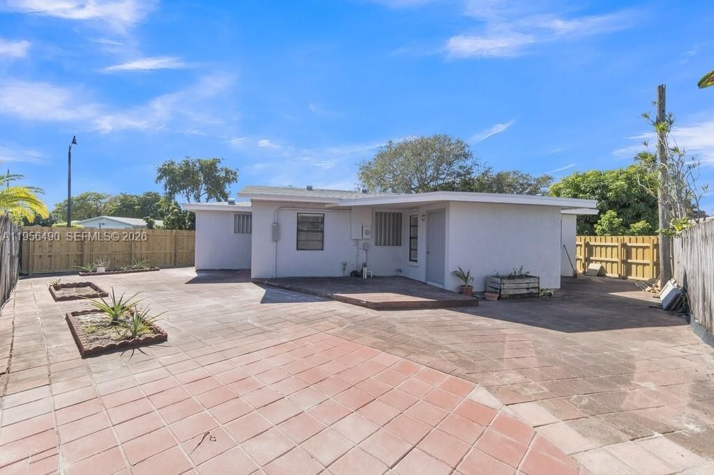 1101 NE 24th Ct, Pompano Beach, FL 33064 Photo