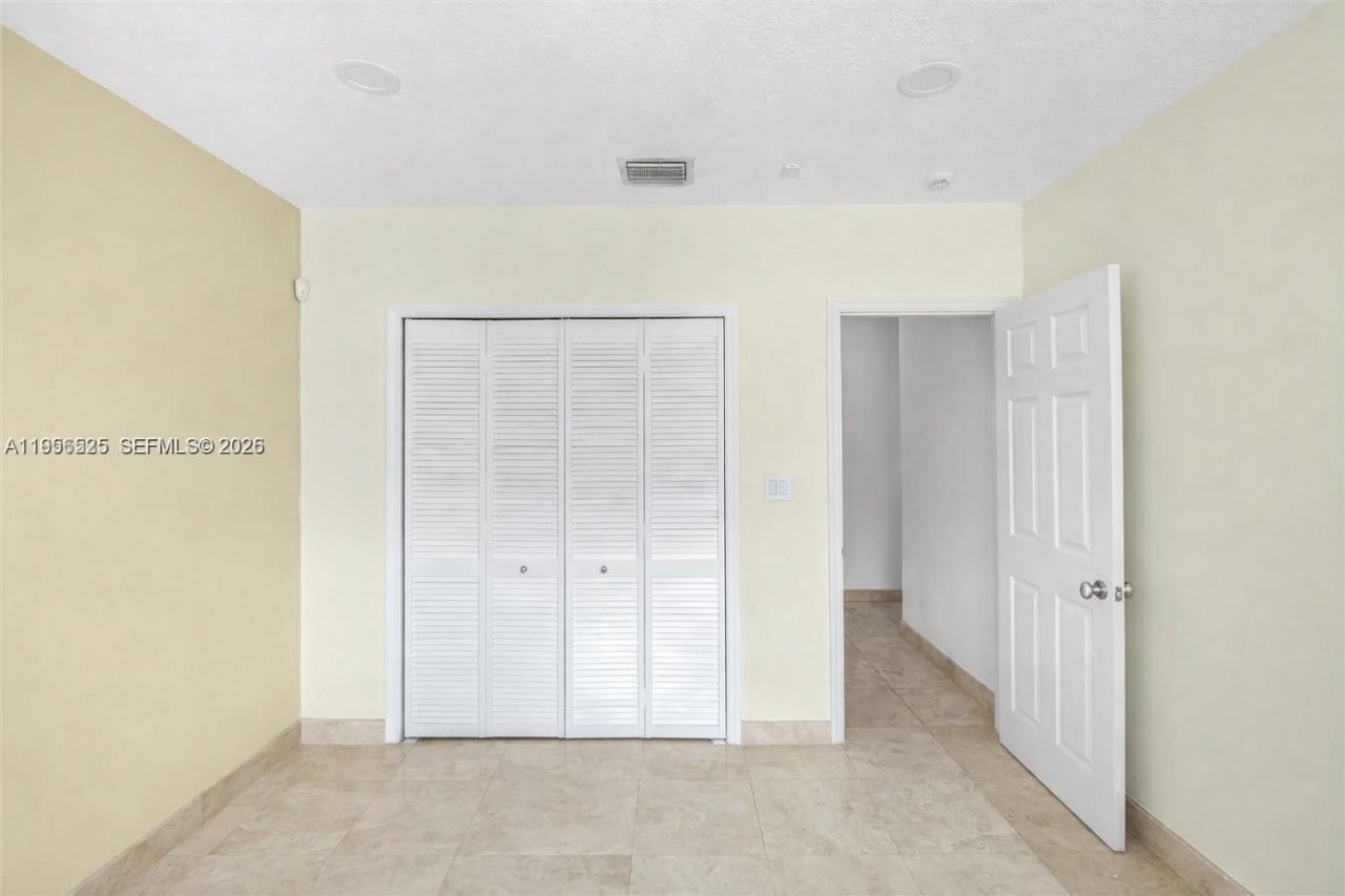 8801 Dickens Ave, Surfside, FL 33154 Photo