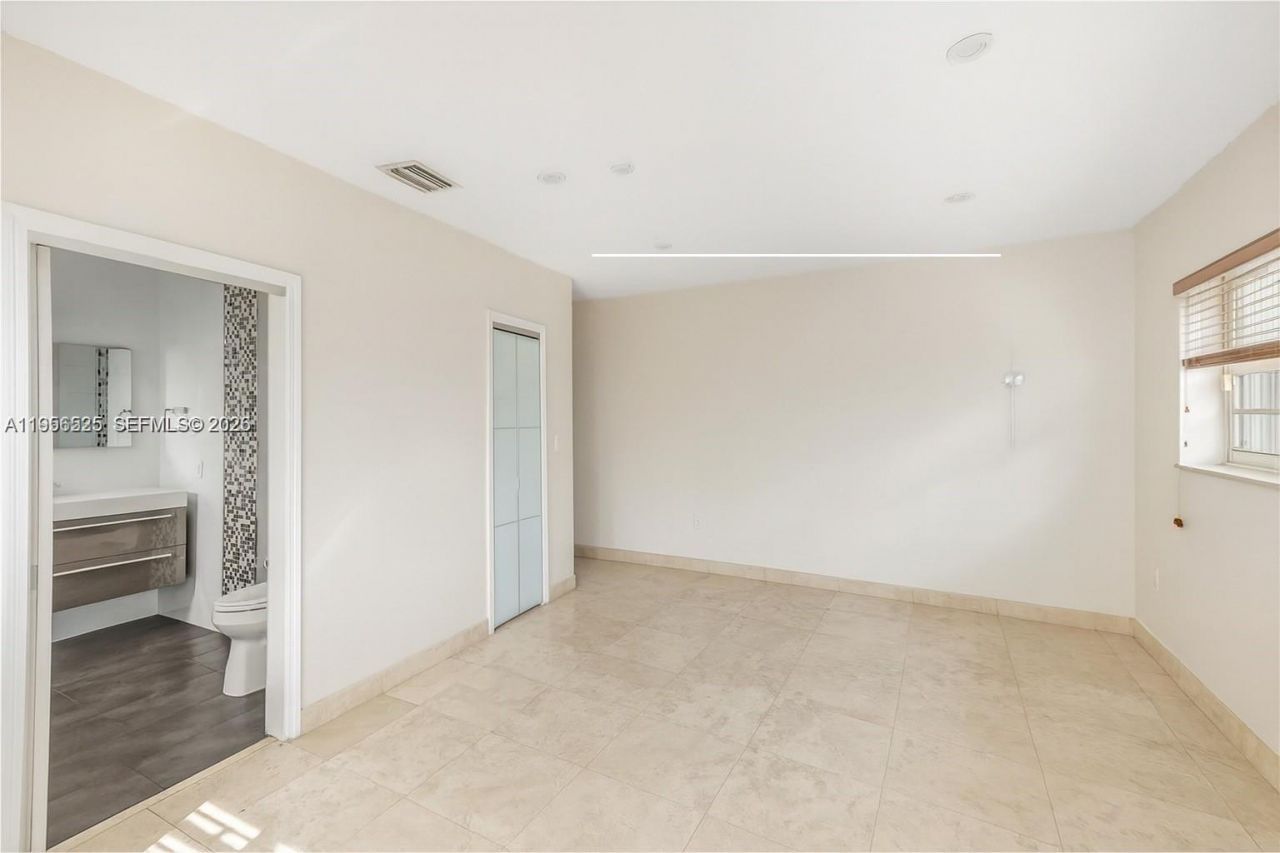 8801 Dickens Ave, Surfside, FL 33154 Photo