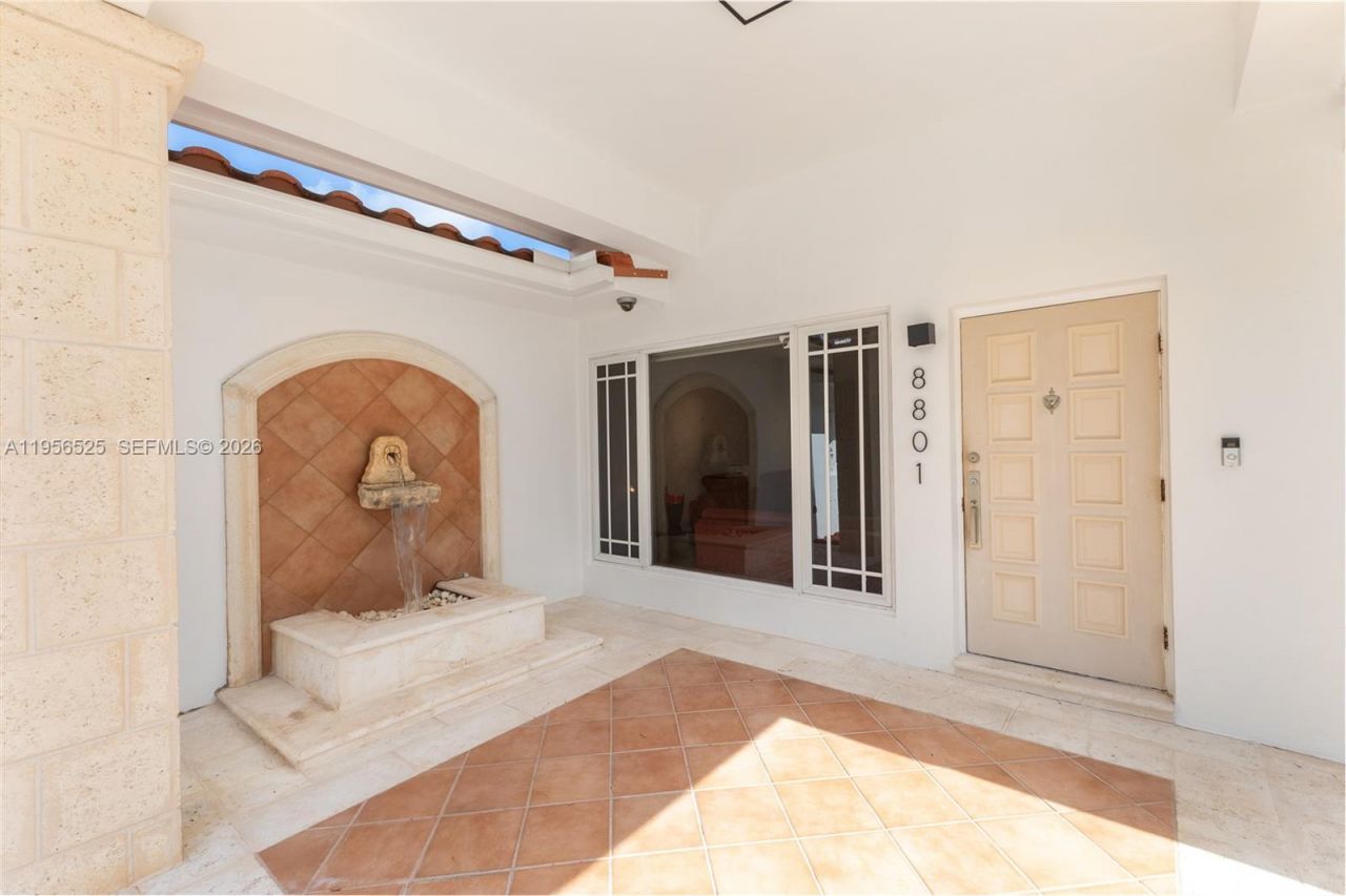 8801 Dickens Ave, Surfside, FL 33154 Photo