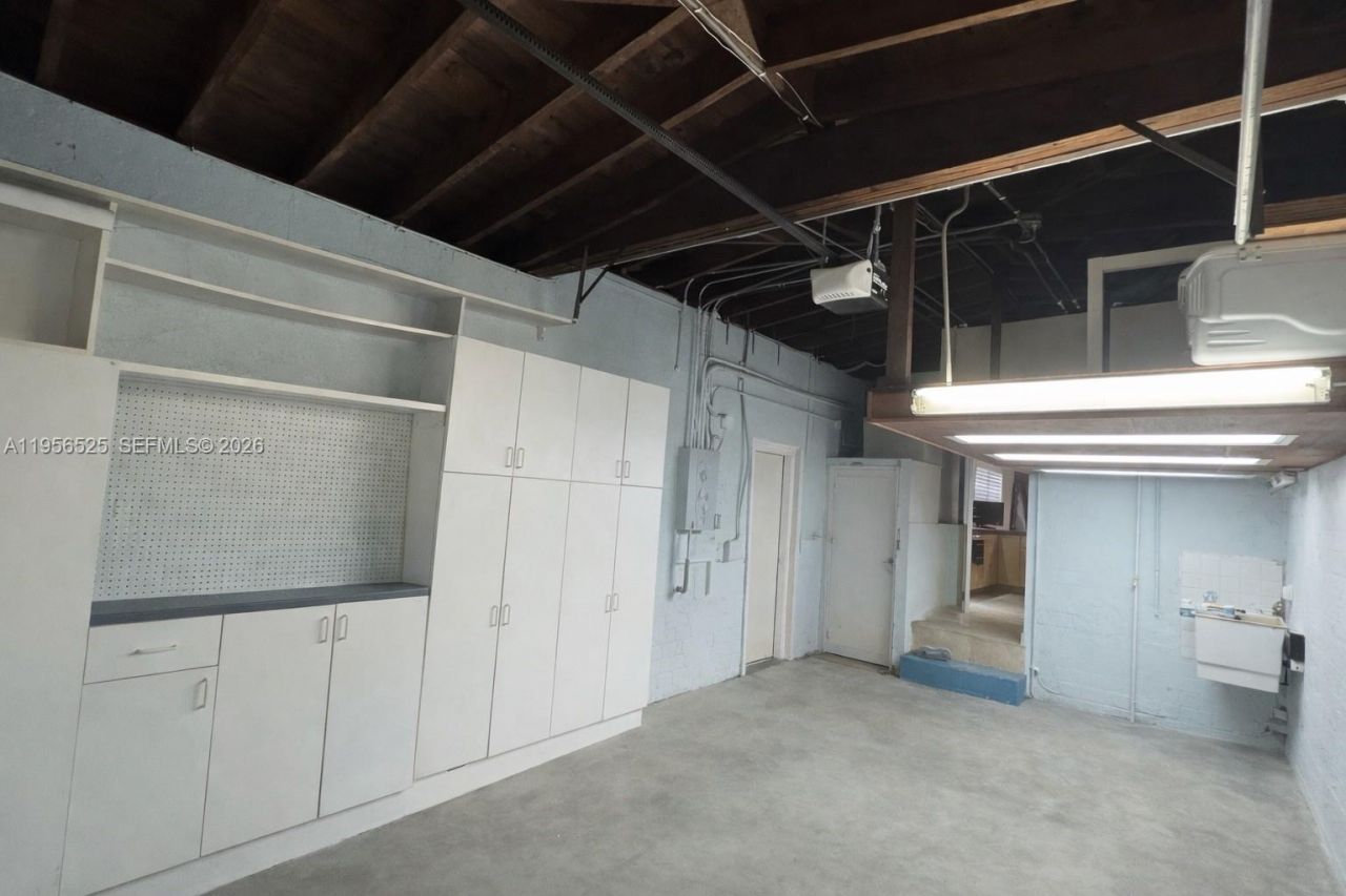 8801 Dickens Ave, Surfside, FL 33154 Photo