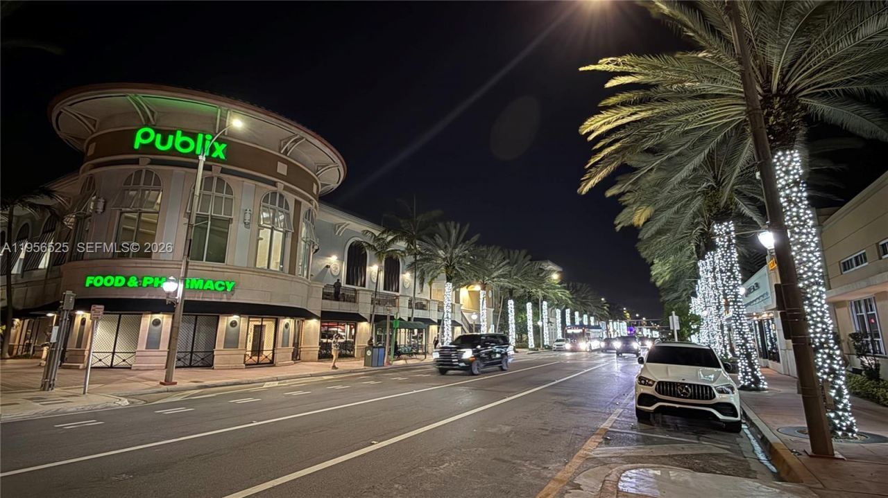 8801 Dickens Ave, Surfside, FL 33154 Photo