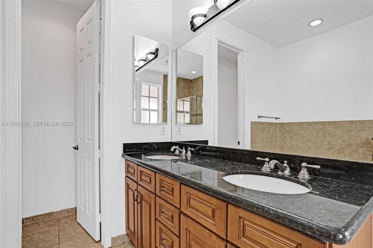 8335 NW 8th Ter, Boca Raton, FL 33487 Photo