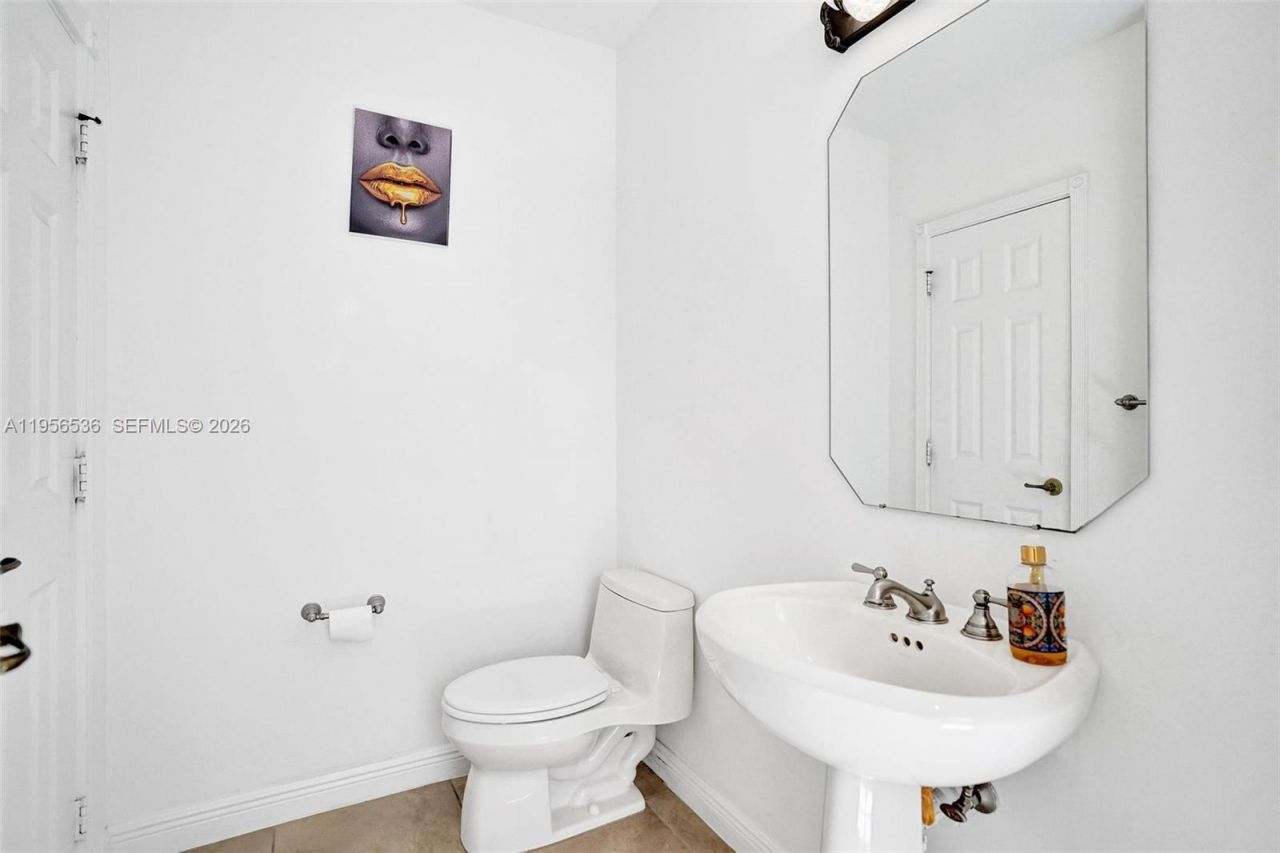 8335 NW 8th Ter, Boca Raton, FL 33487 Photo