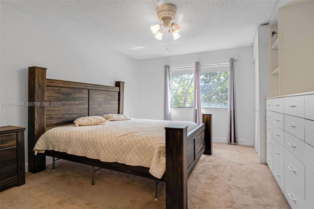 182 Lakeview Dr, Unit 204, Weston, FL 33326 Photo