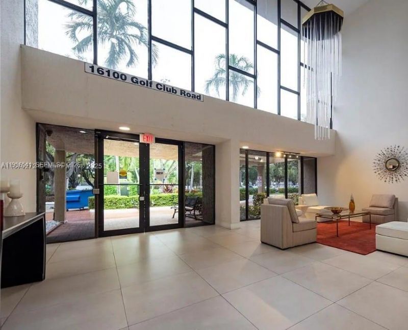 182 Lakeview Dr, Unit 204, Weston, FL 33326 Photo