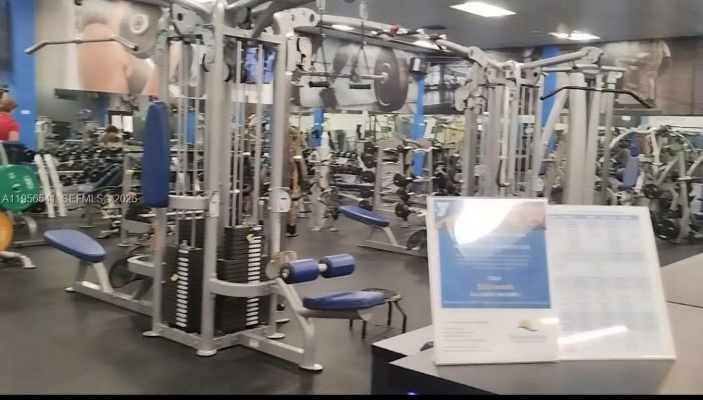 182 Lakeview Dr, Unit 204, Weston, FL 33326 Photo