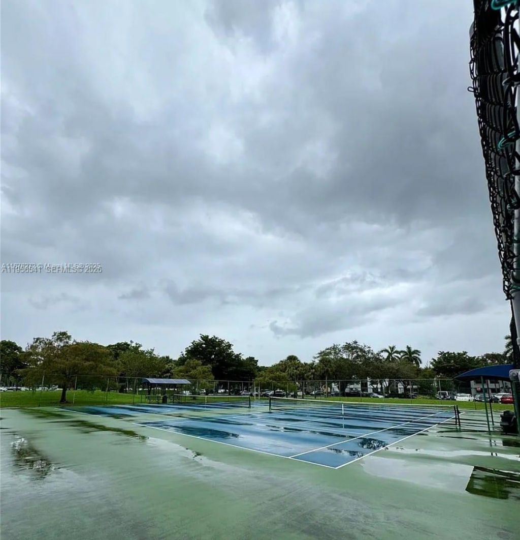 182 Lakeview Dr, Unit 204, Weston, FL 33326 Photo