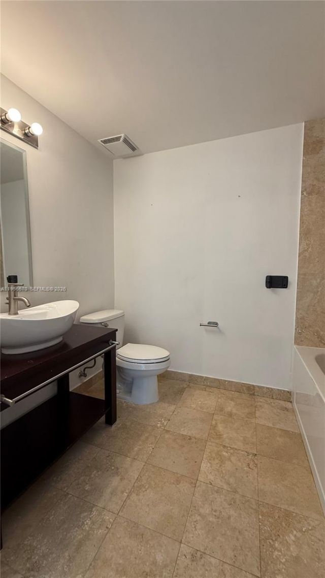 350 S Miami Ave, Unit 302, Miami, FL 33130 Photo