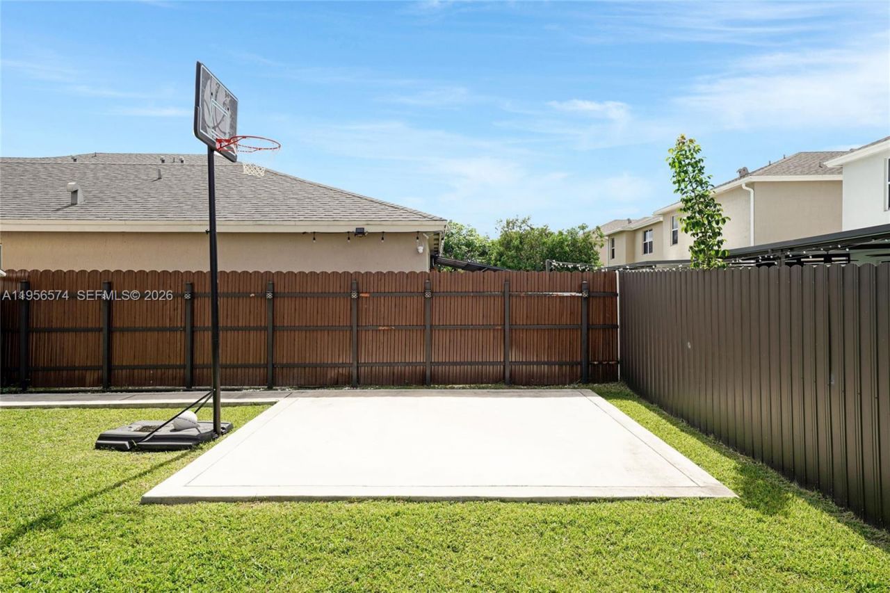 572 NE 6th Pl, Homestead, FL 33034 Photo