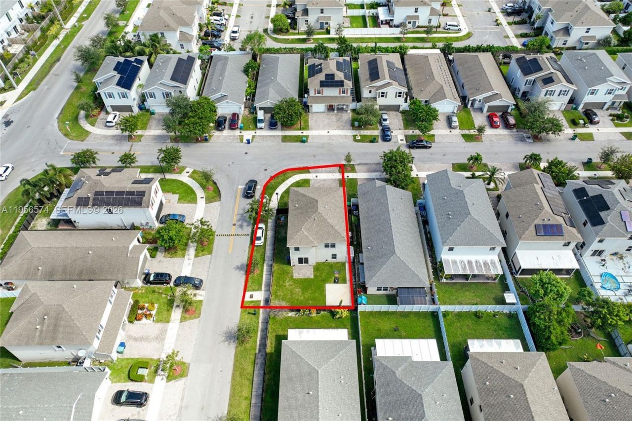 572 NE 6th Pl, Homestead, FL 33034 Photo