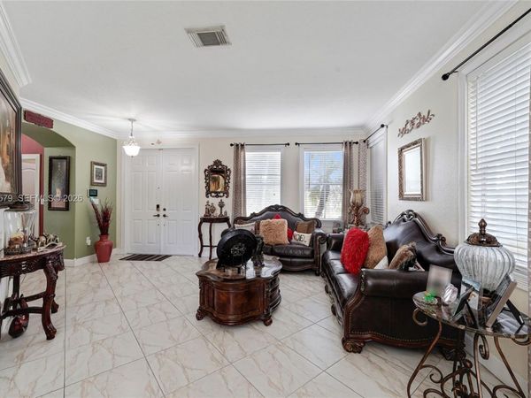 2250 SW 155th Ave, Miami, FL 33185