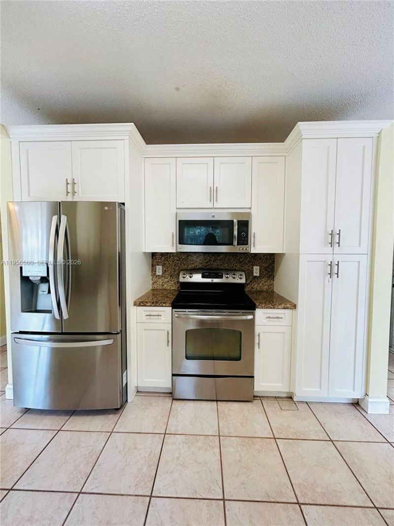 21523 SW 90th Ave, Cutler Bay, FL 33189 Photo