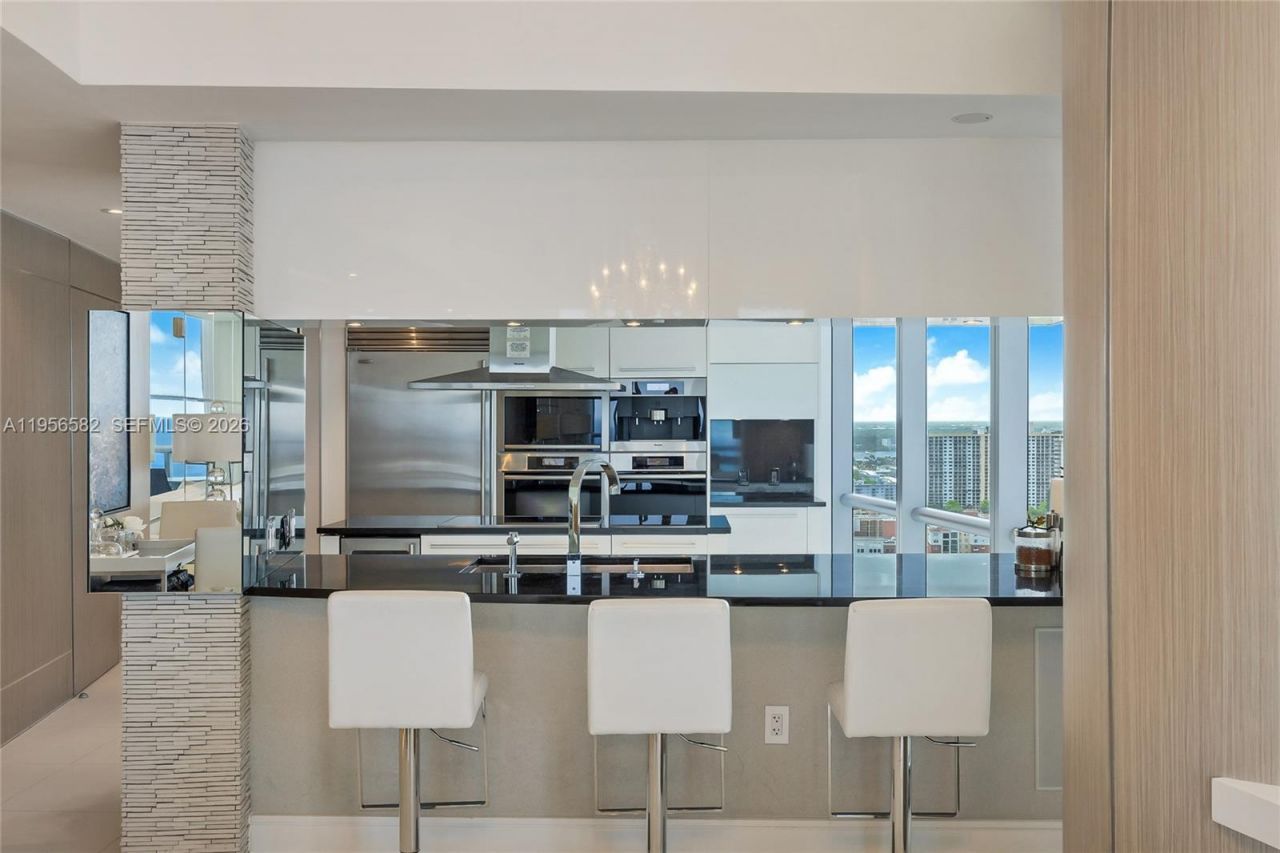 17121 Collins Ave , Unit 2608, Sunny Isles Beach, FL 33160 Photo