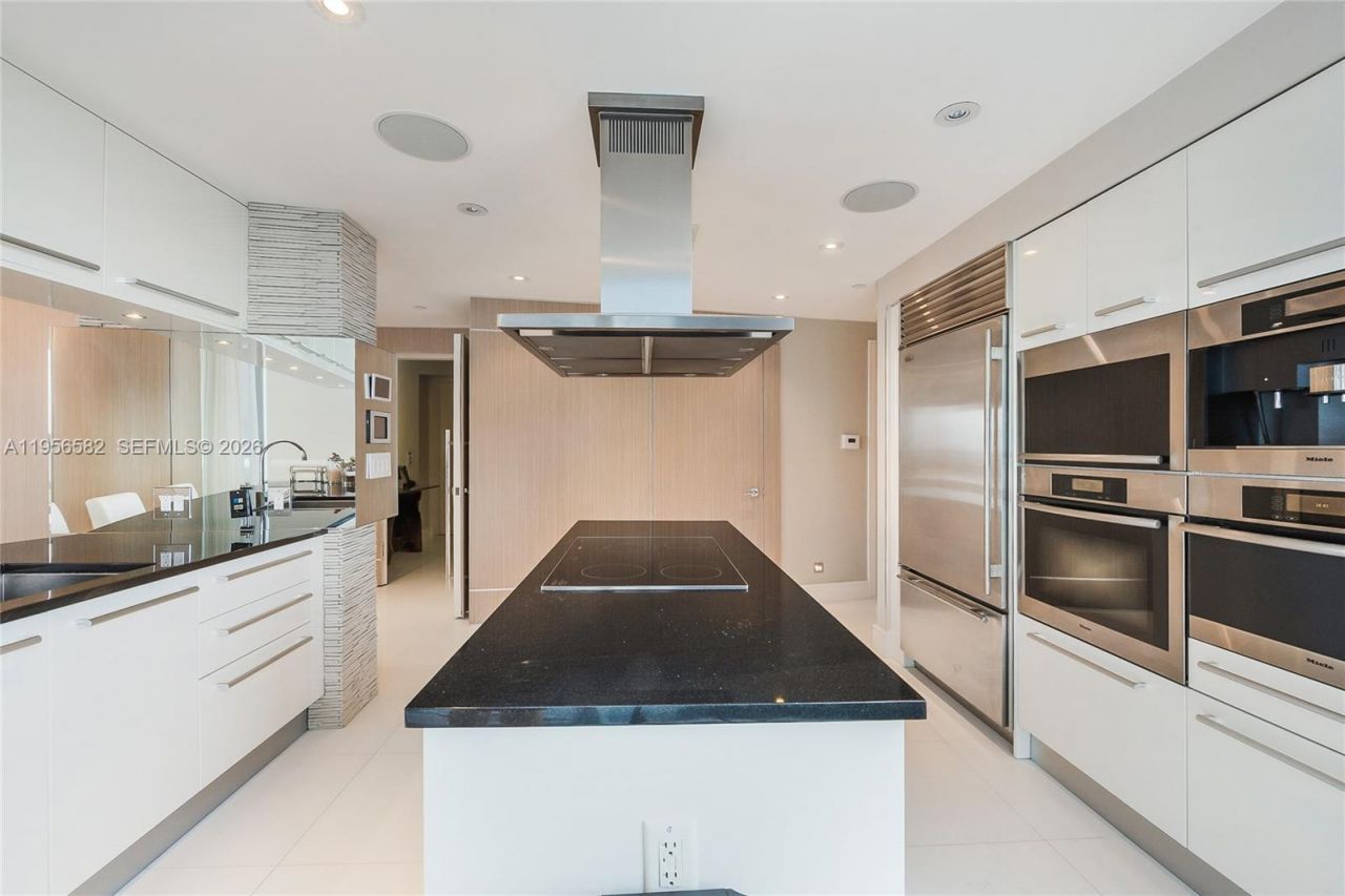 17121 Collins Ave, Unit 2608, Sunny Isles Beach, FL 33160 Photo