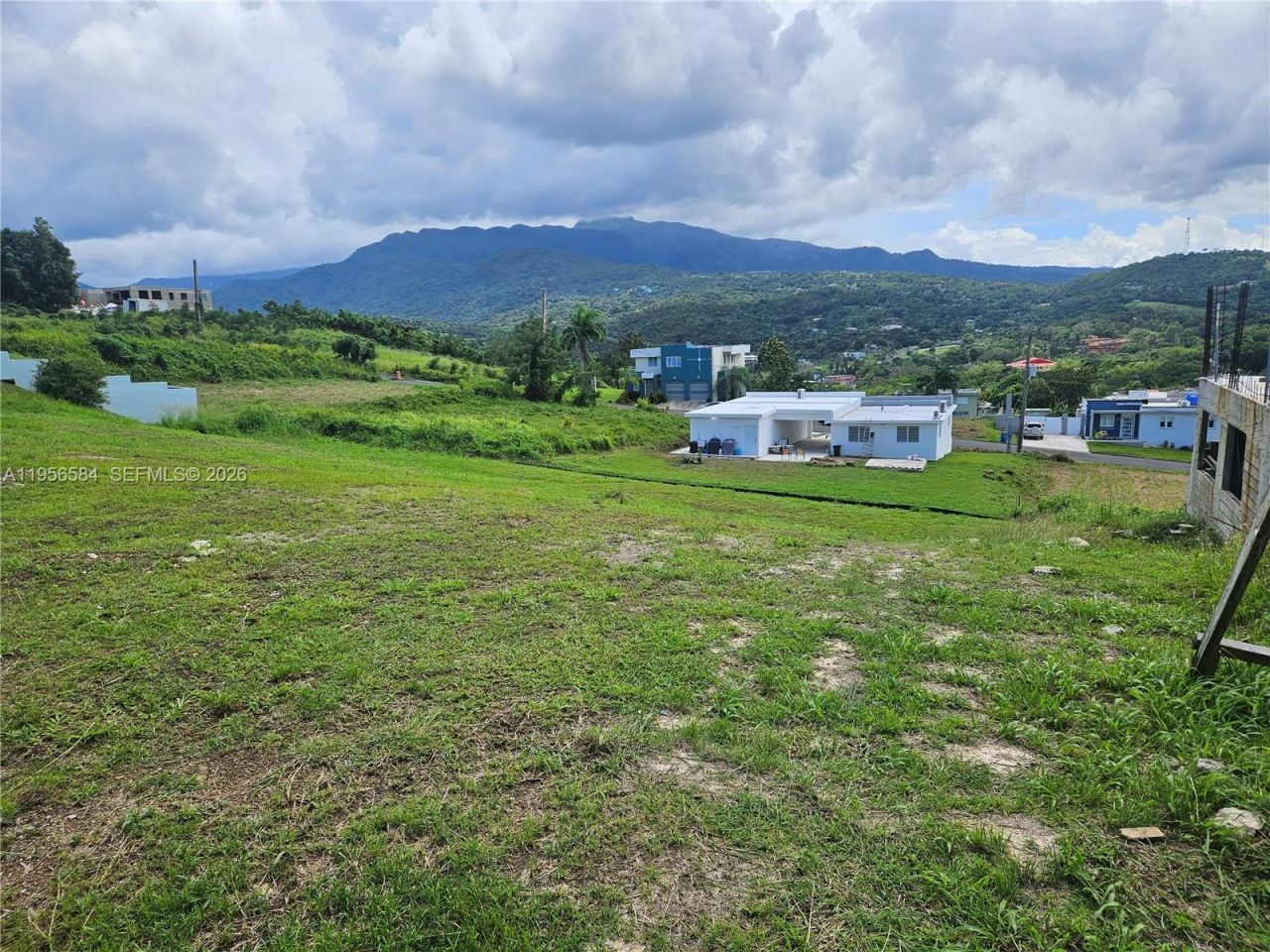 Urb Mirador De Palmer . Solar 41 Rio Grande, Rio Grande, PR 00745 Photo