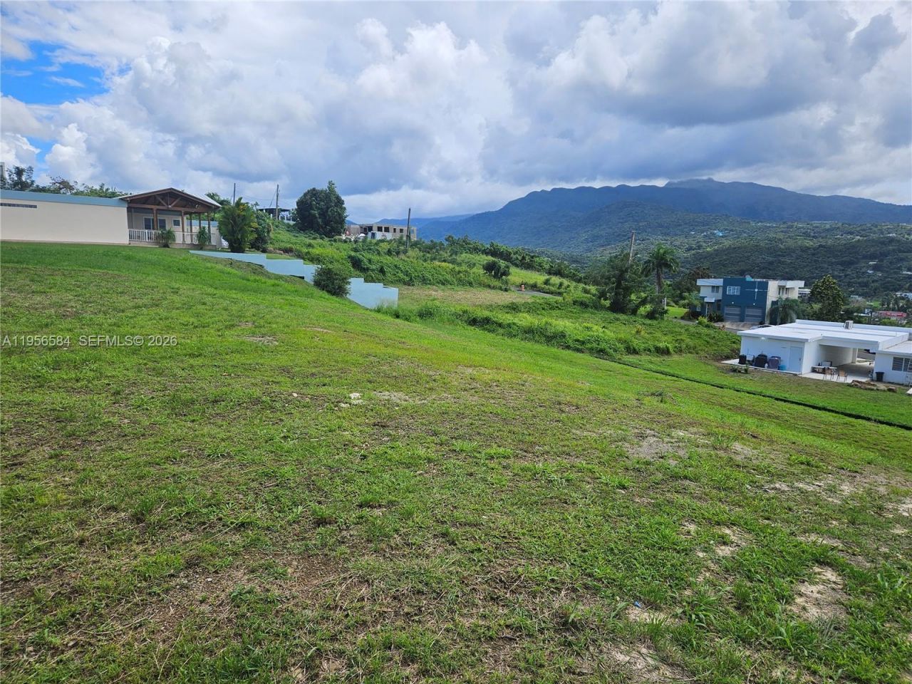 Urb Mirador De Palmer . Solar 41 Rio Grande, Rio Grande, PR 00745 Photo