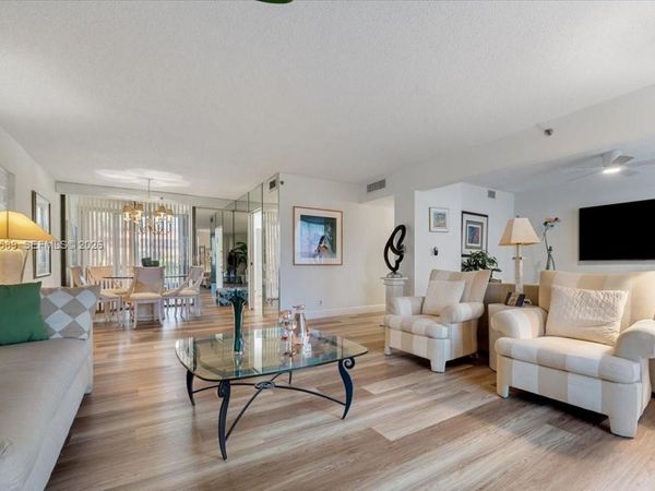 7201 Promenade Dr, Unit 101, Boca Raton, FL 33433