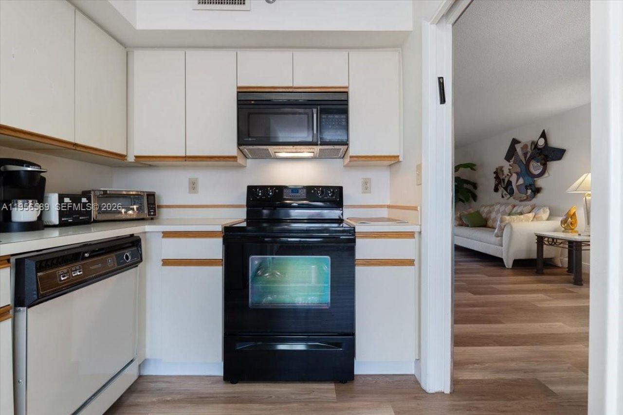 7201 Promenade Dr, Unit 101, Boca Raton, FL 33433 Photo