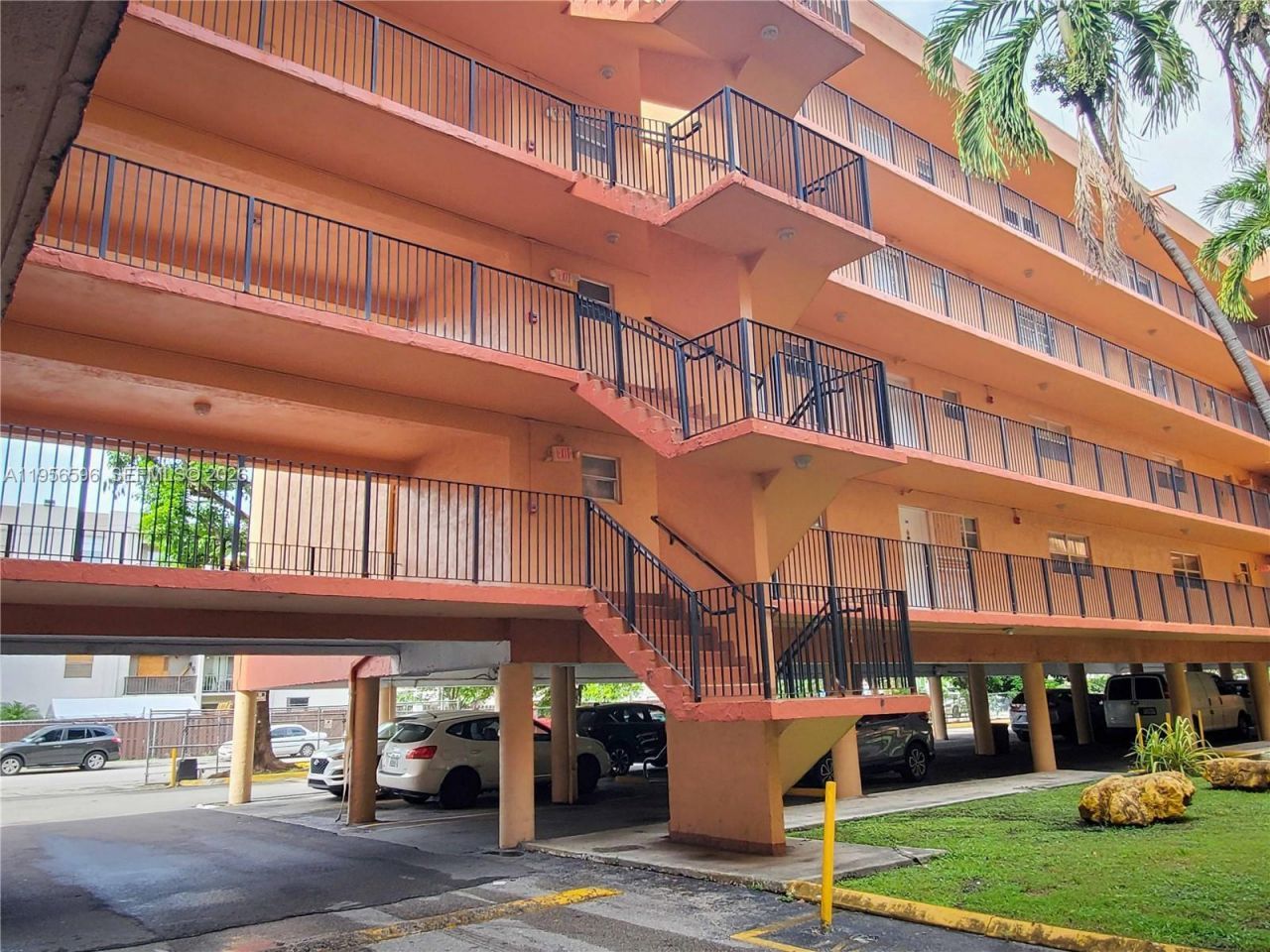 1990 W 56th St, Unit 1216, Hialeah, FL 33012 Photo
