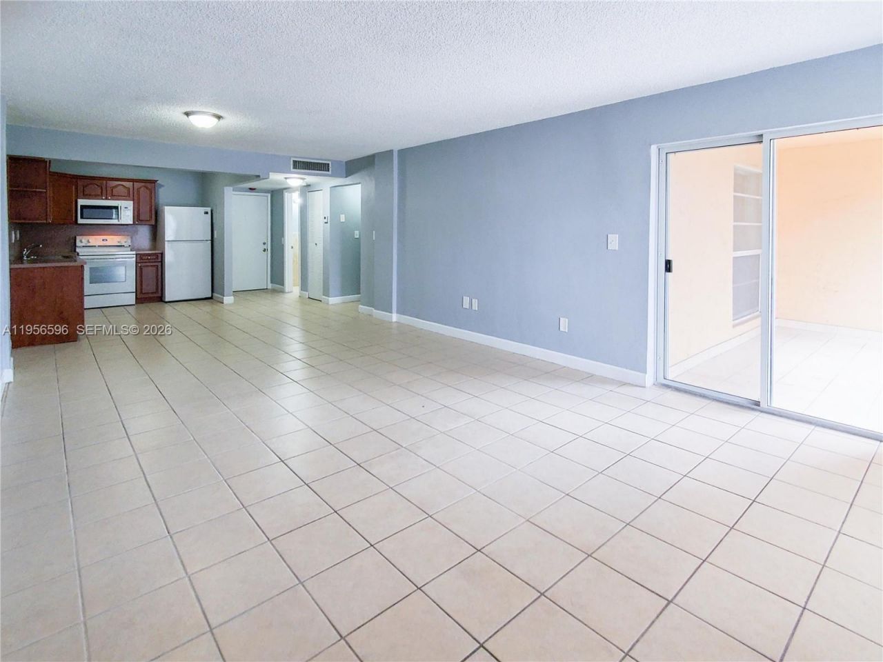 1990 W 56th St , Unit 1216, Hialeah, FL 33012 Photo