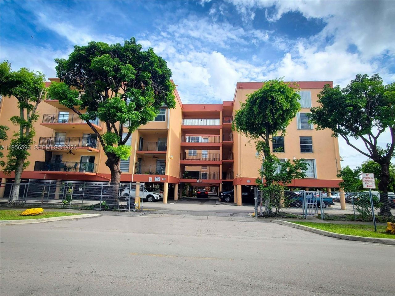 1990 W 56th St , Unit 1216, Hialeah, FL 33012 Photo