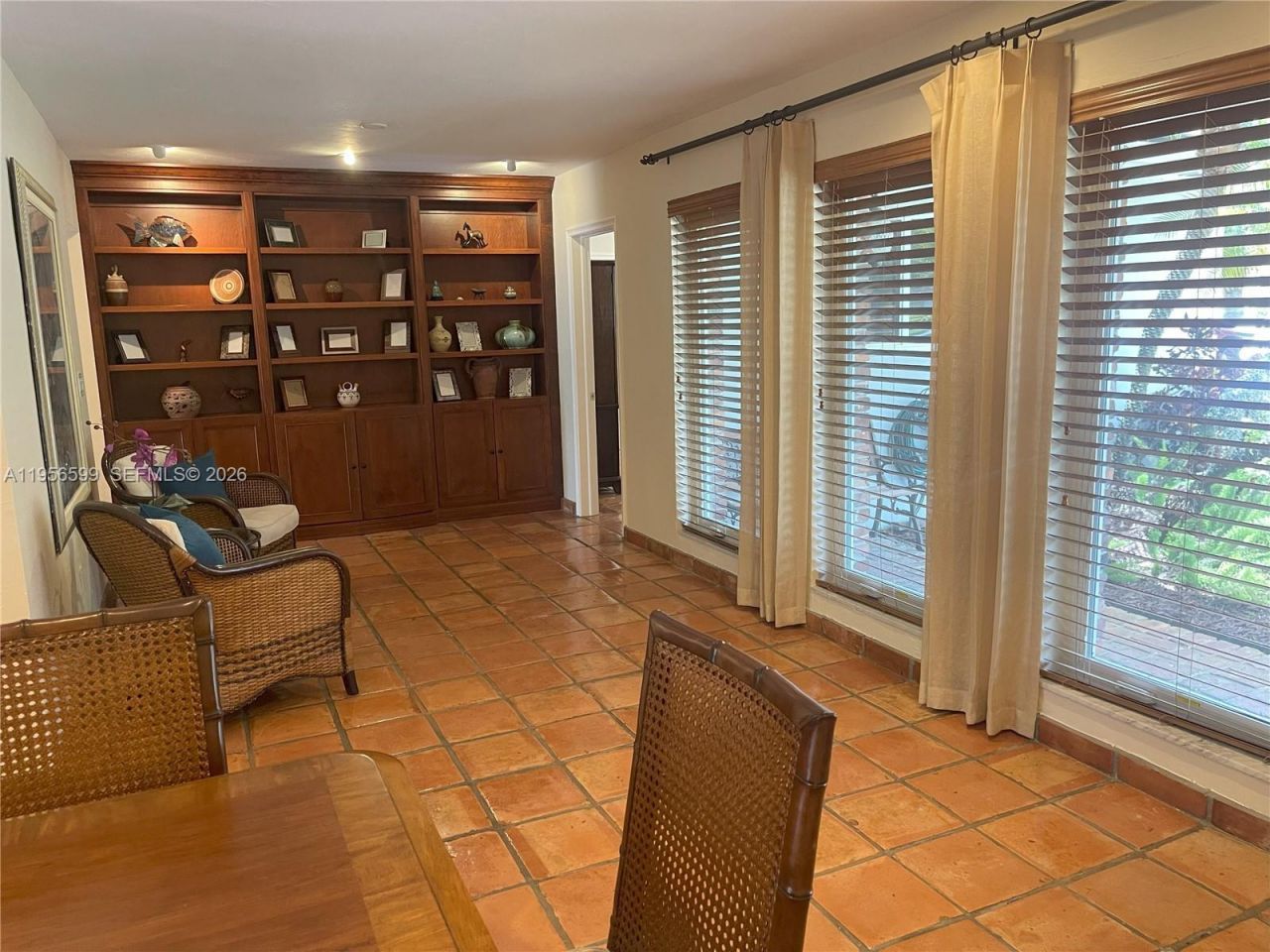 1110 Redbird Ave, Miami Springs, FL 33166 Photo