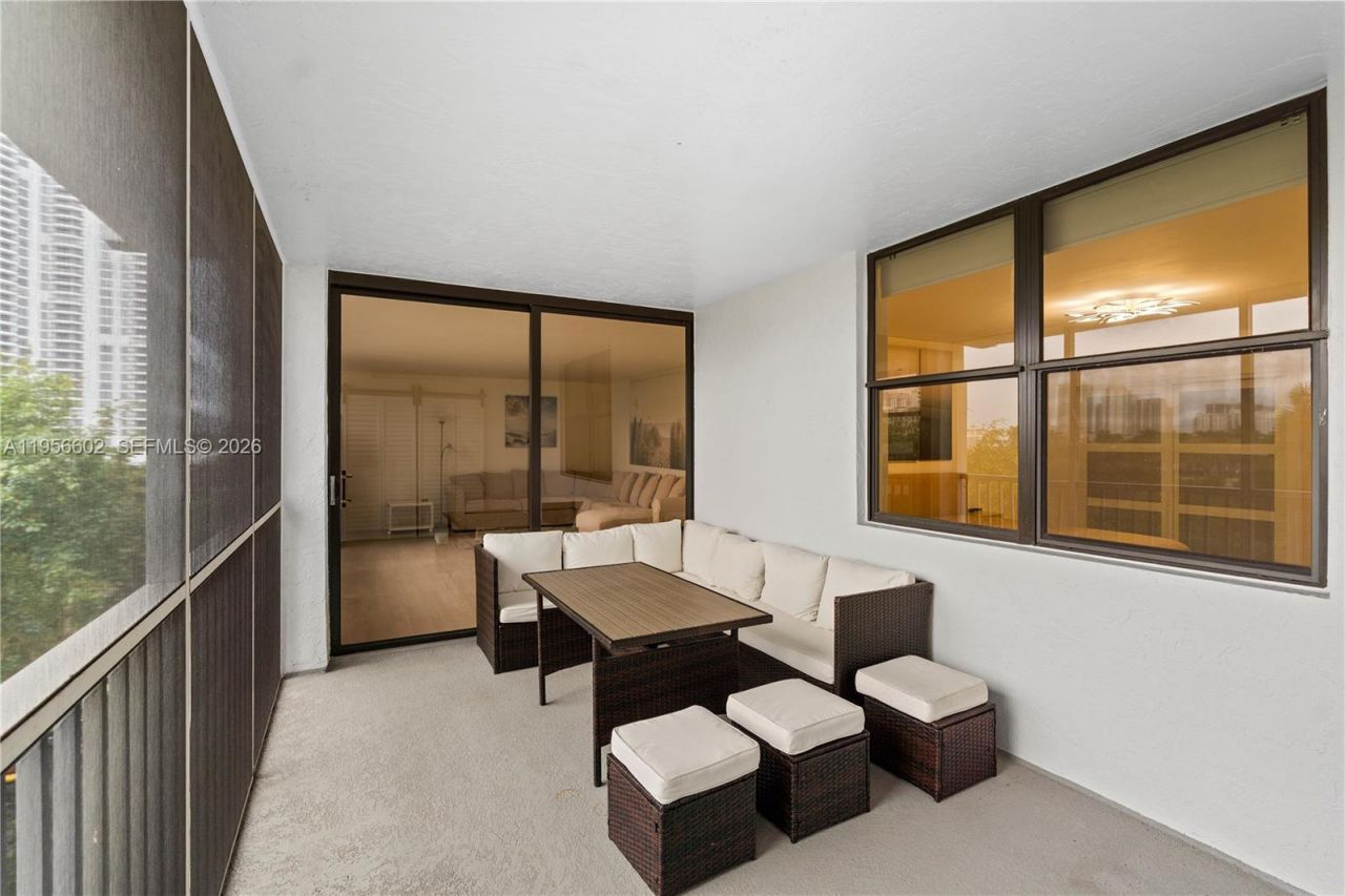 3440 NE 192nd St, Unit 5P-A, Aventura, FL 33180 Photo