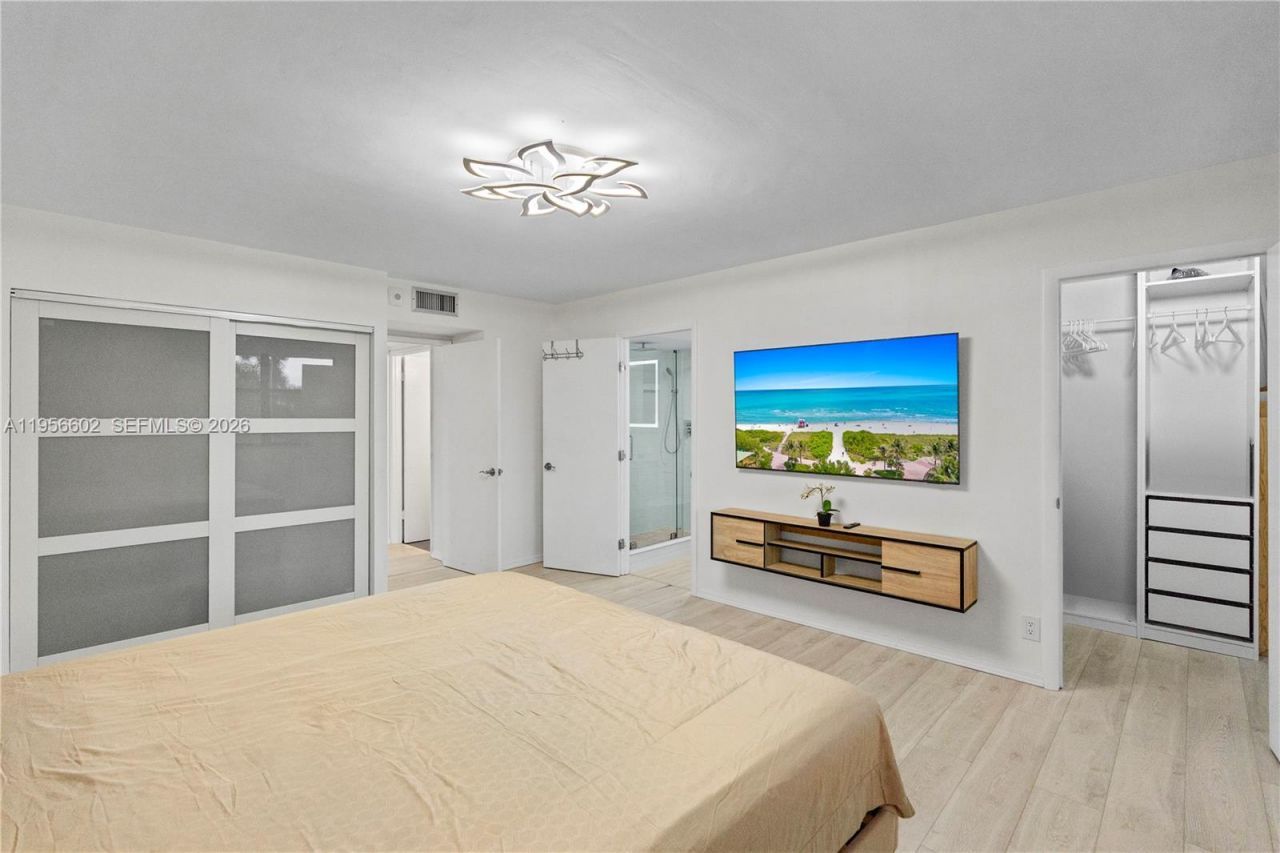 3440 NE 192nd St, Unit 5P-A, Aventura, FL 33180 Photo