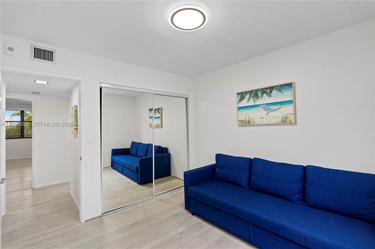 3440 NE 192nd St, Unit 5P-A, Aventura, FL 33180 Photo