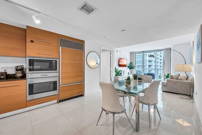 485 Brickell Ave, Unit 1711, Miami, FL 33131 Photo