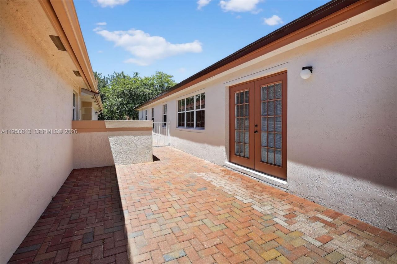 7306 NW 1st Mnr , Plantation, FL 33317 Photo