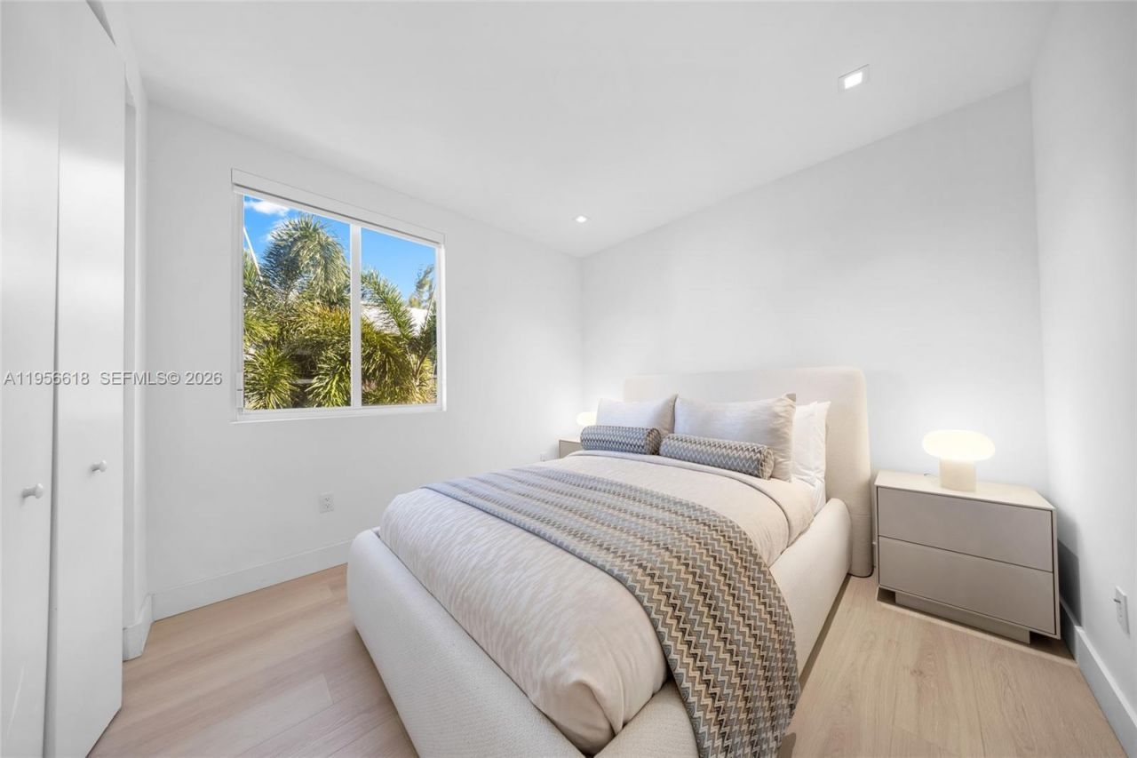 7541 NW 97th Ct, Doral, FL 33178 Photo