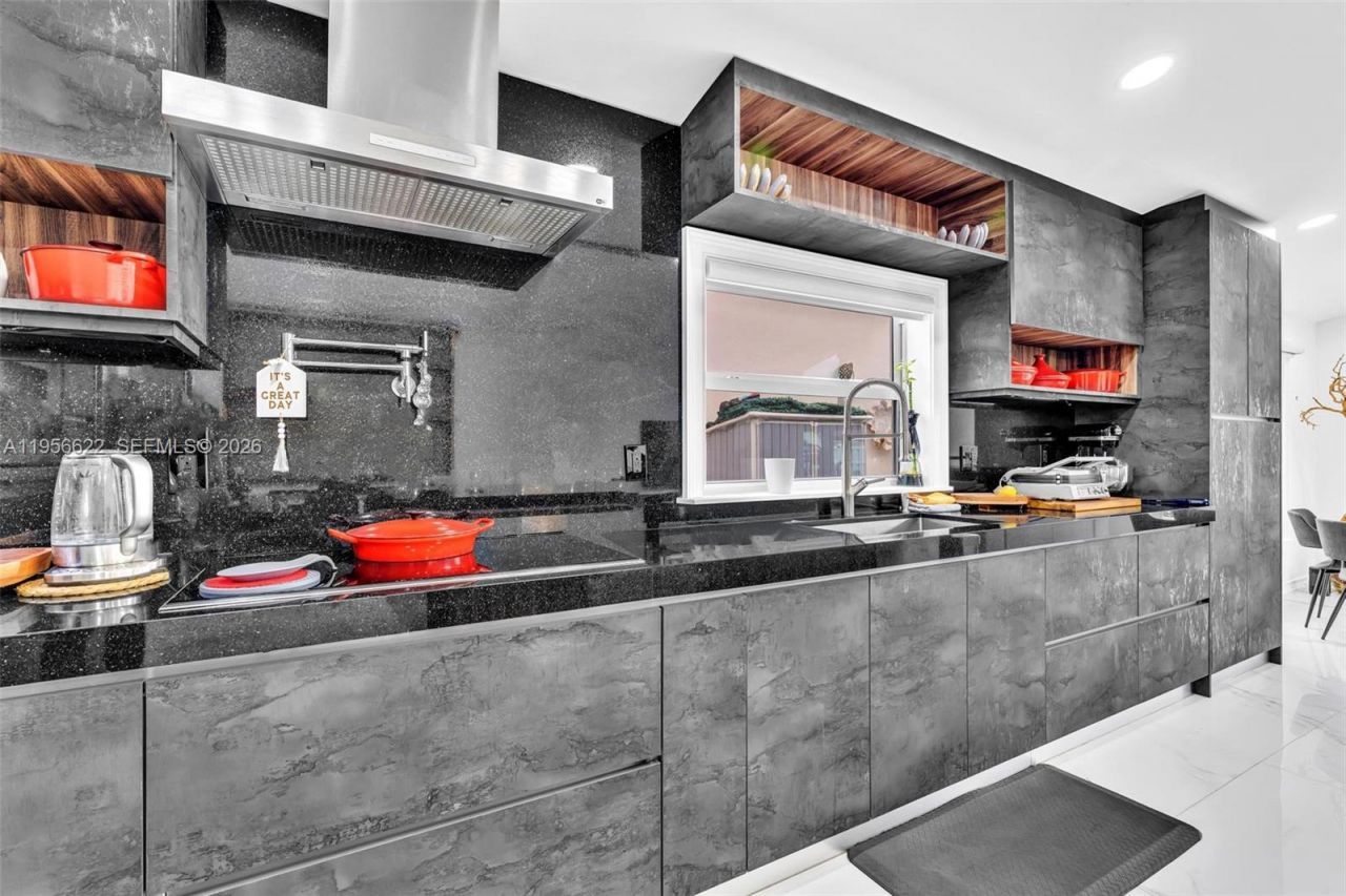 3388 SW 49th St , Hollywood, FL 33312 Photo