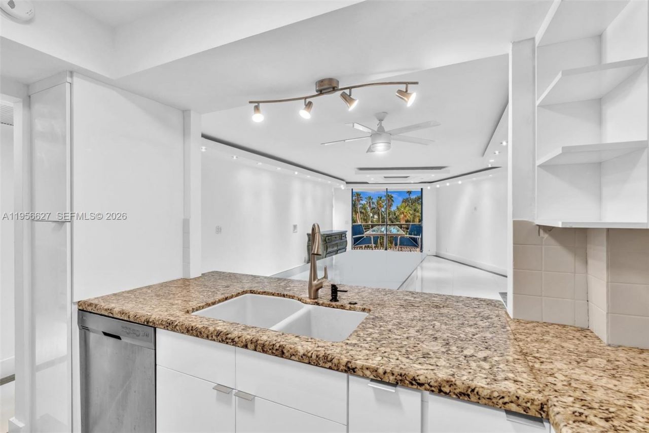 3800 N Hills Dr , Unit 312, Hollywood, FL 33021 Photo