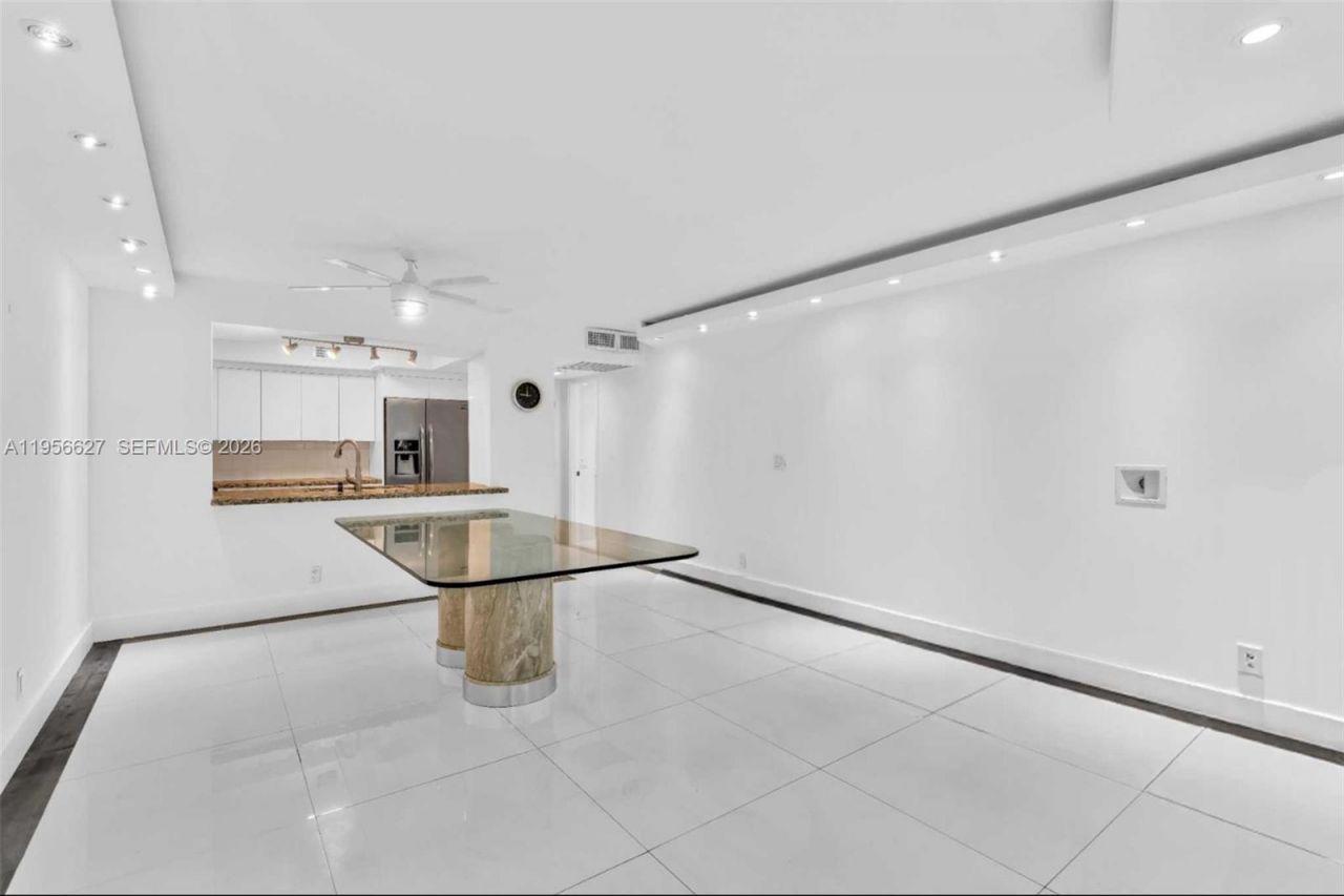 3800 N Hills Dr , Unit 312, Hollywood, FL 33021 Photo