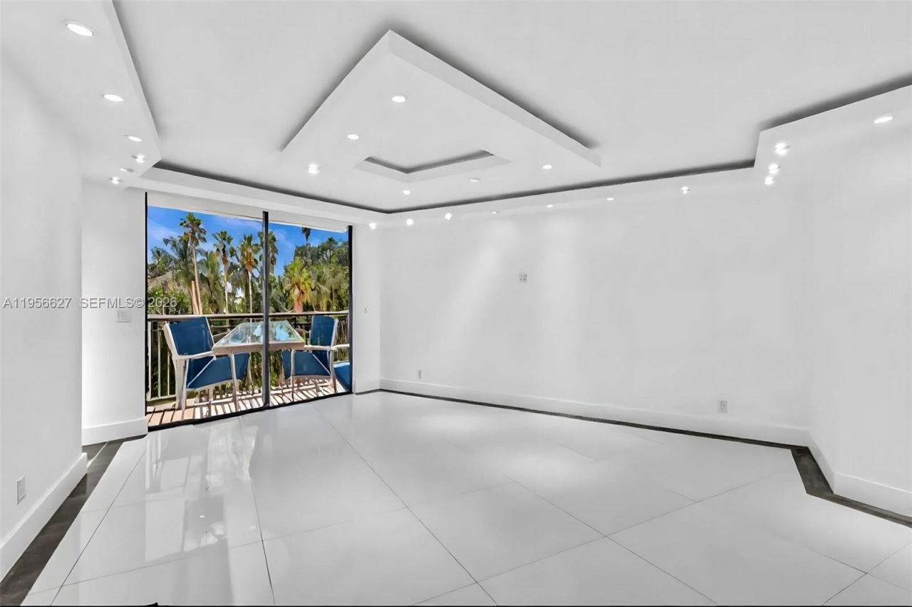 3800 N Hills Dr , Unit 312, Hollywood, FL 33021 Photo