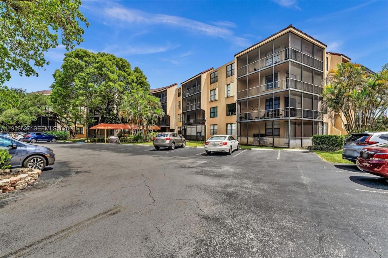 3800 N Hills Dr , Unit 312, Hollywood, FL 33021 Photo