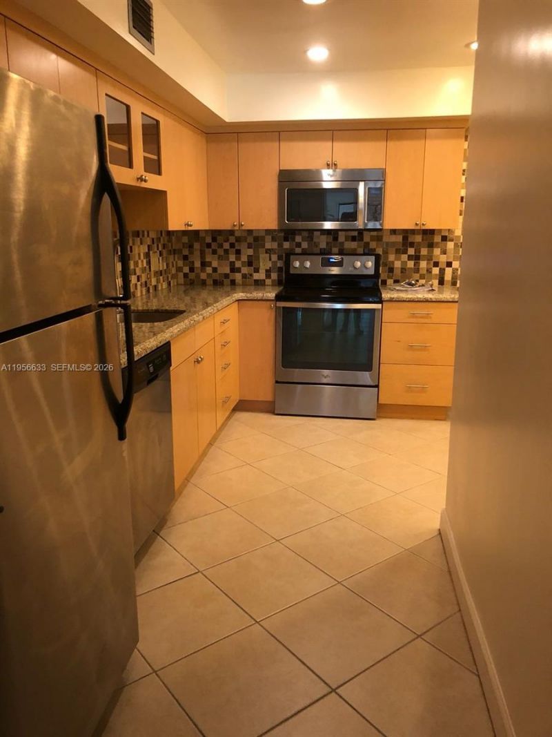 4000 N Hills Dr , Unit 32, Hollywood, FL 33021 Photo